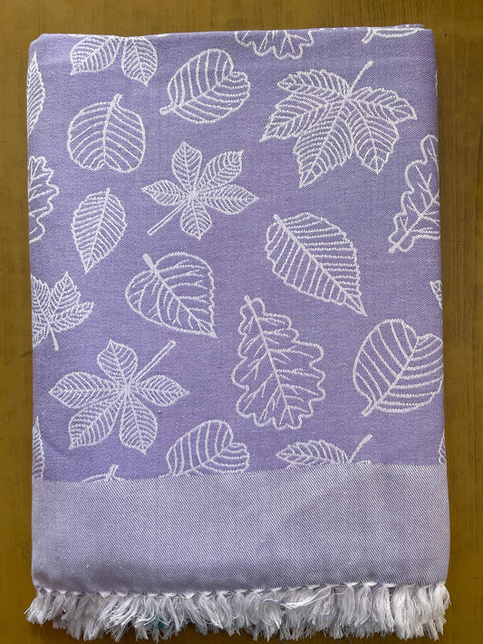 Lavender Base Leaf Print Jacquard Blankets