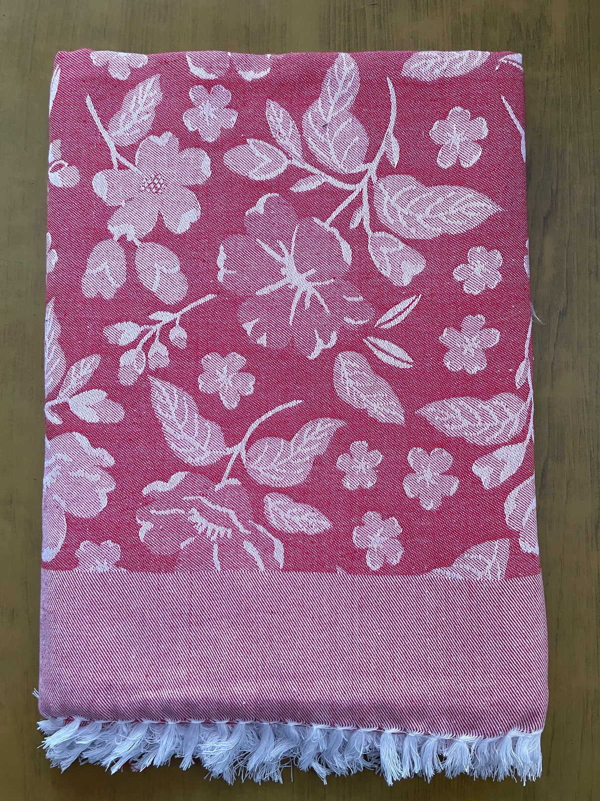 Red Base Flower Print Jacquard Blankets