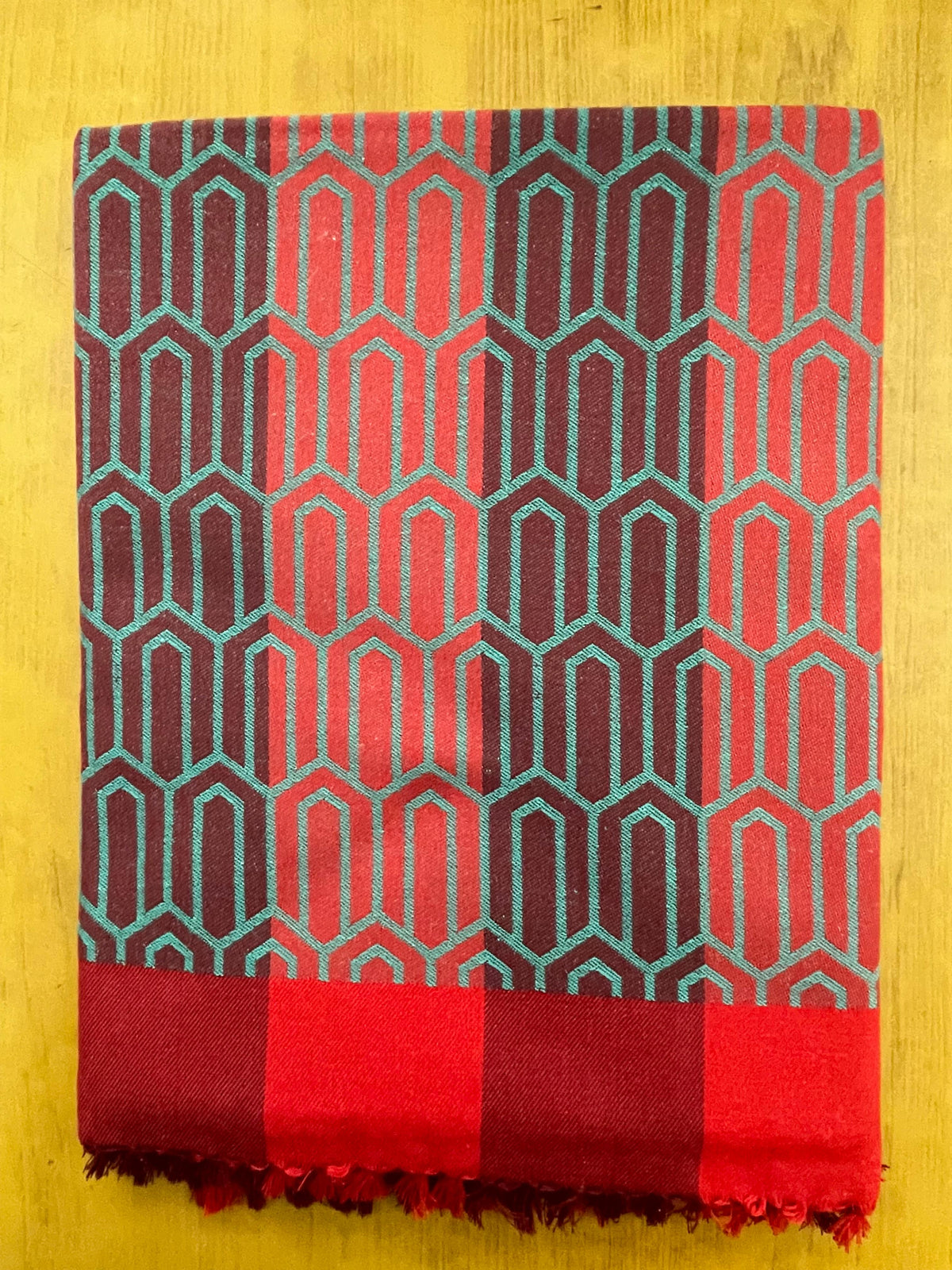 Red Brown Hexagon Print Jacquard Blankets