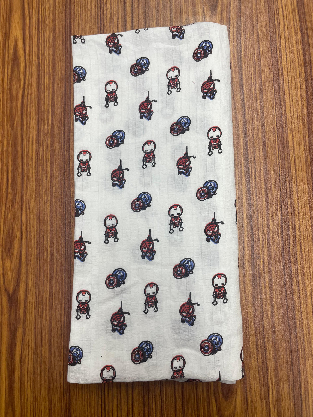 Whit Base Spider Print Muslin Towel