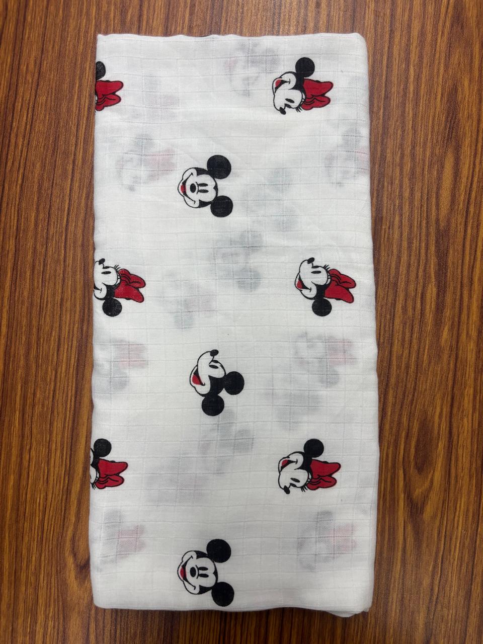 White Base Micky Minnie Muslin Towel